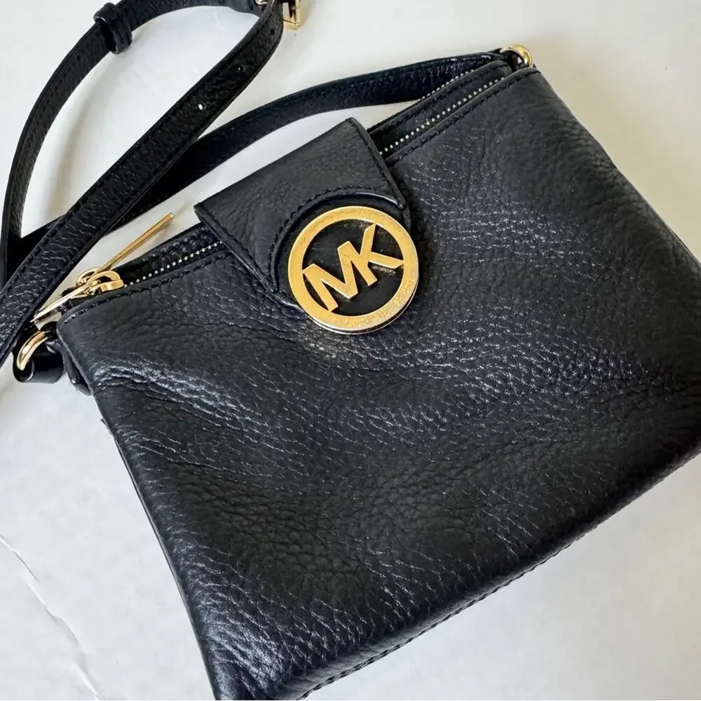 Michael Kors Black Pebbled Leather Crossbody Handbag Purse Bag Gold Tone Classic